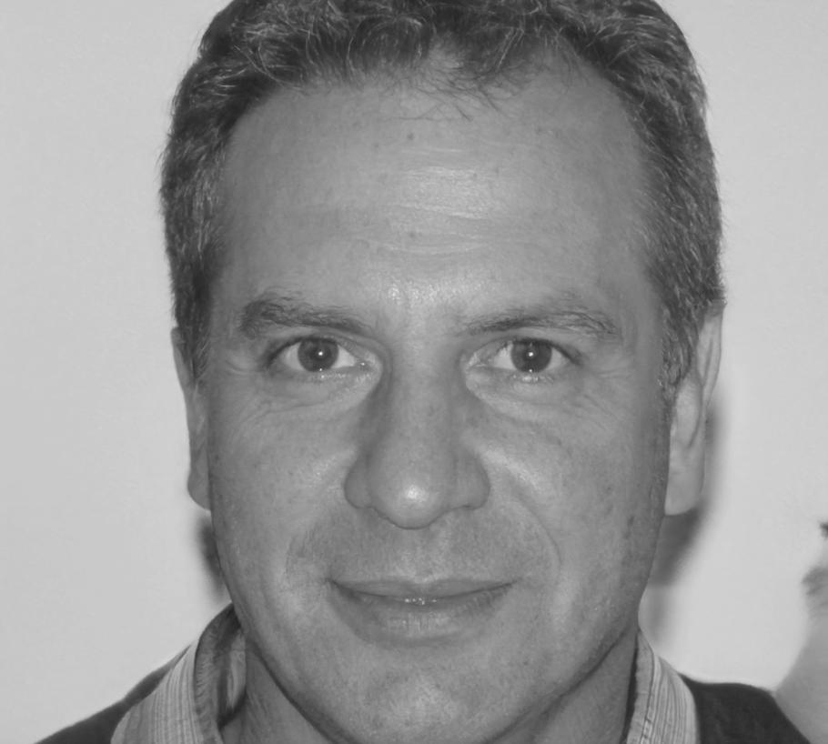 Retrato profesional del instructor especialista